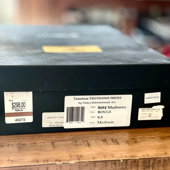 Red Leather Italian Boots - Female Deadpool - Picture 6 of 6